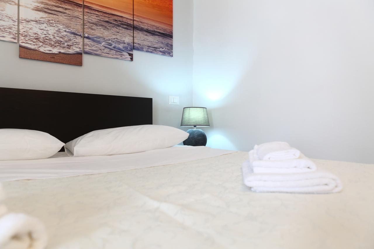 Palazzo Melnis Bed & Breakfast เชฟาลู ภายนอก รูปภาพ