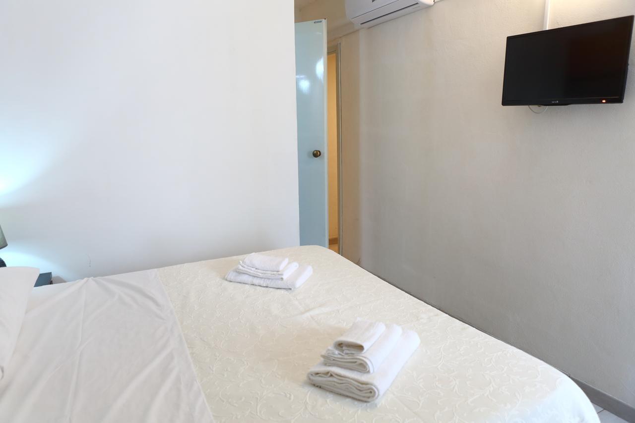 Palazzo Melnis Bed & Breakfast เชฟาลู ภายนอก รูปภาพ